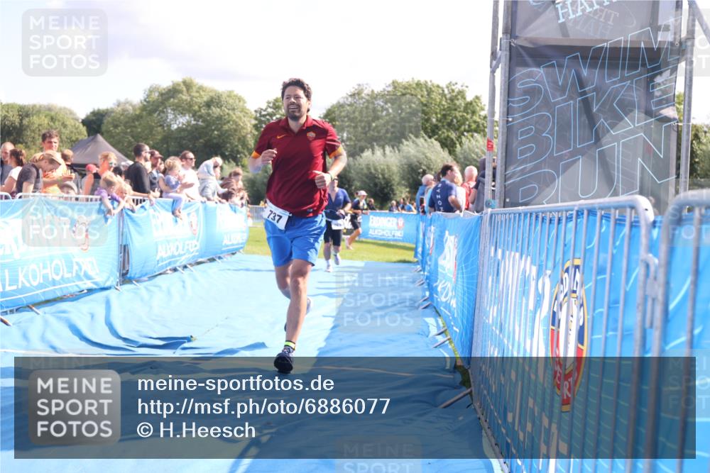 25.08.2024 - Elbe Triathlon Hamburg H.Heesch http://msf.ph/oto/6886077 25.08.2024 11:33:07 Ziel 256, 708, 737, 763 meine-sportfotos.de