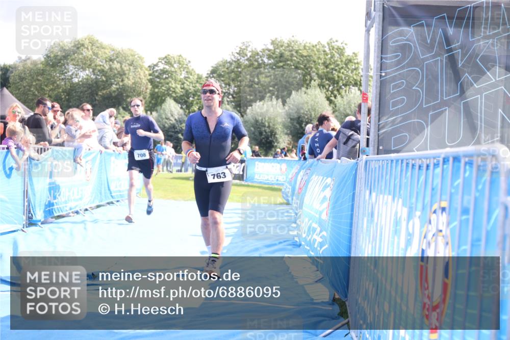 25.08.2024 - Elbe Triathlon Hamburg H.Heesch http://msf.ph/oto/6886095 25.08.2024 11:33:10 Ziel 708, 737, 763 meine-sportfotos.de