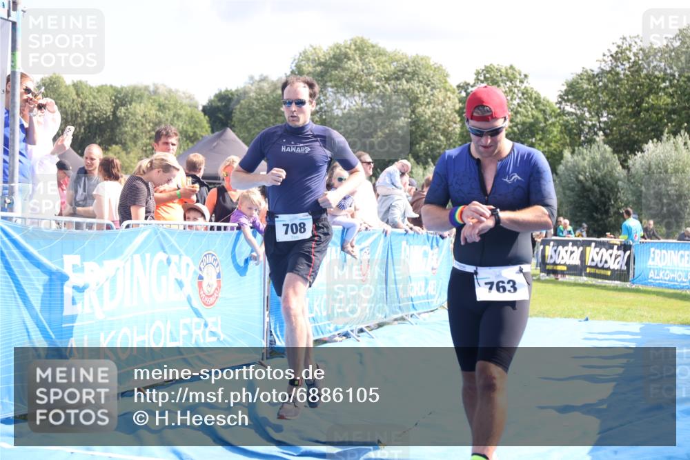 25.08.2024 - Elbe Triathlon Hamburg H.Heesch http://msf.ph/oto/6886105 25.08.2024 11:33:11 Ziel 708, 729, 737, 763 meine-sportfotos.de
