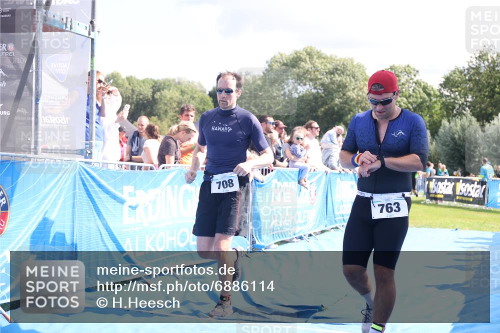 25.08.2024 - Elbe Triathlon Hamburg H.Heesch http://msf.ph/oto/6886114 25.08.2024 11:33:12 Ziel 574, 708, 729, 737, 763 meine-sportfotos.de