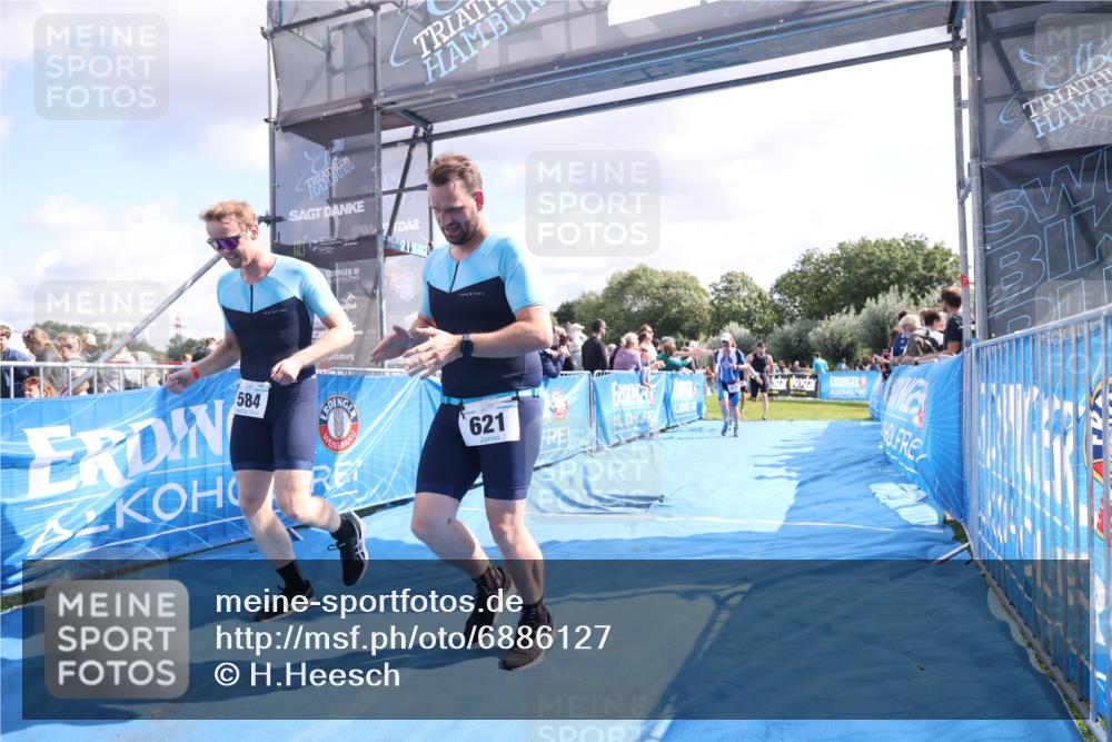 25.08.2024 - Elbe Triathlon Hamburg H.Heesch http://msf.ph/oto/6886127 25.08.2024 11:25:57 Ziel 175, 281, 409, 584, 596, 621, 694 meine-sportfotos.de