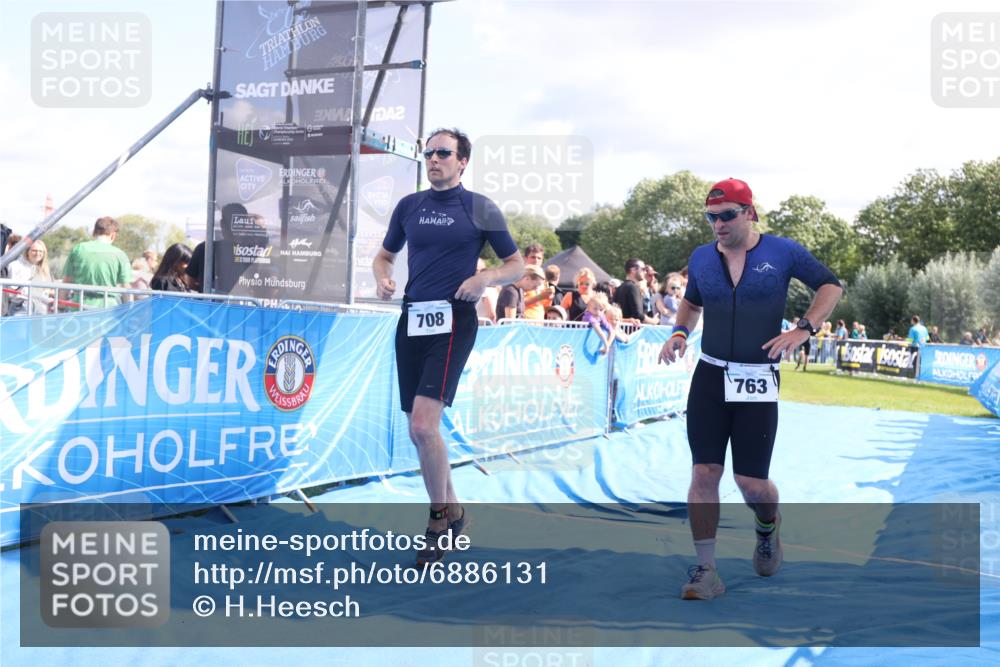 25.08.2024 - Elbe Triathlon Hamburg H.Heesch http://msf.ph/oto/6886131 25.08.2024 11:33:12 Ziel 574, 708, 729, 737, 763 meine-sportfotos.de