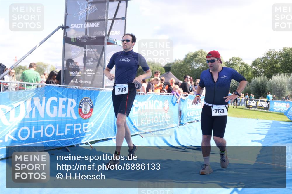 25.08.2024 - Elbe Triathlon Hamburg H.Heesch http://msf.ph/oto/6886133 25.08.2024 11:33:12 Ziel 574, 708, 729, 737, 763 meine-sportfotos.de