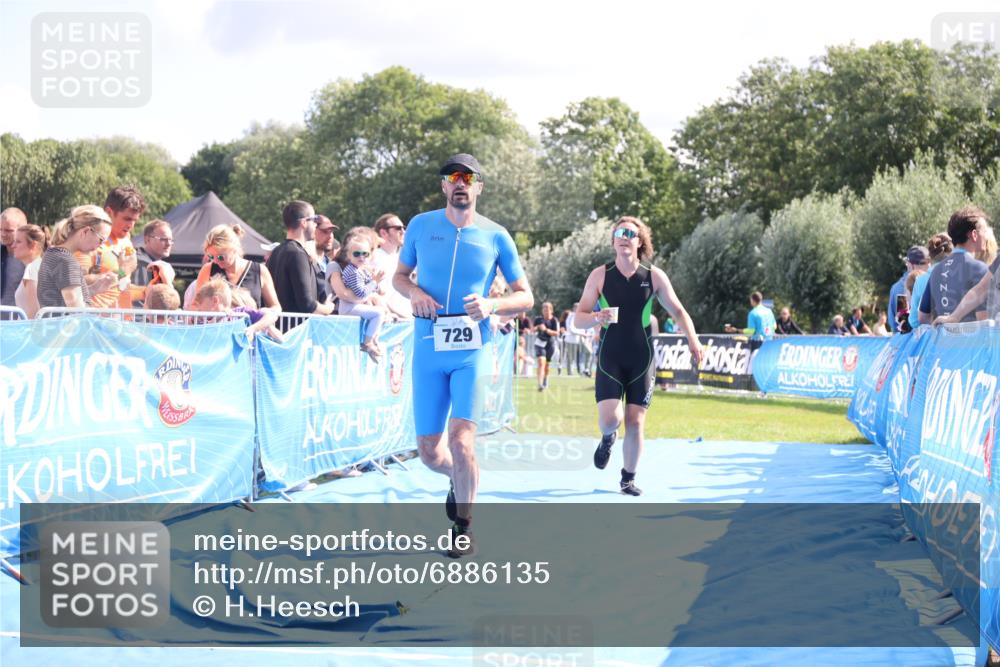 25.08.2024 - Elbe Triathlon Hamburg H.Heesch http://msf.ph/oto/6886135 25.08.2024 11:33:18 Ziel 141, 574, 708, 729, 763, 771, 783 meine-sportfotos.de
