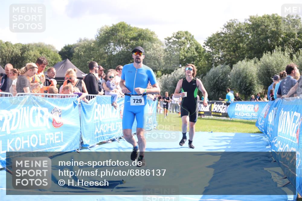 25.08.2024 - Elbe Triathlon Hamburg H.Heesch http://msf.ph/oto/6886137 25.08.2024 11:33:18 Ziel 141, 574, 708, 729, 763, 771, 783 meine-sportfotos.de