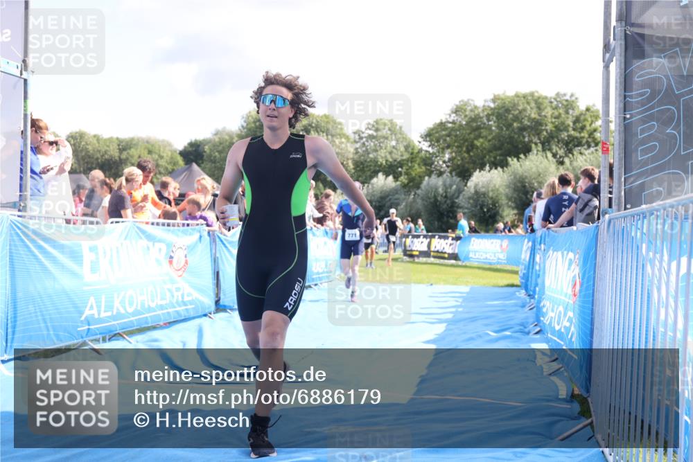 25.08.2024 - Elbe Triathlon Hamburg H.Heesch http://msf.ph/oto/6886179 25.08.2024 11:33:20 Ziel 141, 574, 729, 771, 783 meine-sportfotos.de