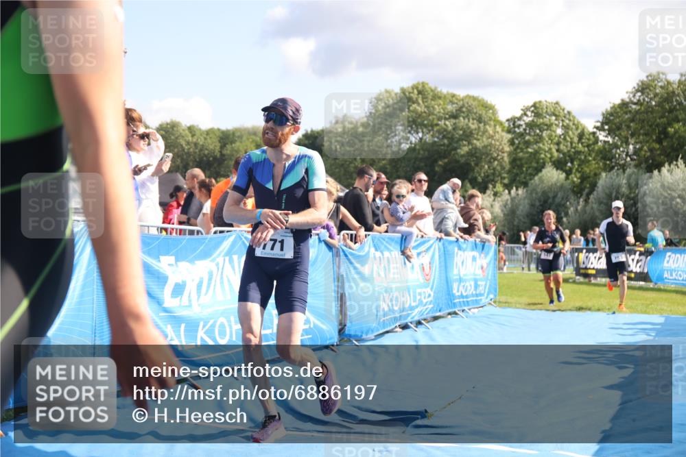 25.08.2024 - Elbe Triathlon Hamburg H.Heesch http://msf.ph/oto/6886197 25.08.2024 11:33:22 Ziel 141, 574, 729, 771, 783 meine-sportfotos.de