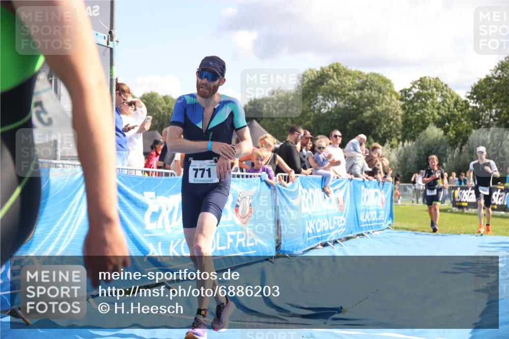 25.08.2024 - Elbe Triathlon Hamburg H.Heesch http://msf.ph/oto/6886203 25.08.2024 11:33:23 Ziel 141, 574, 729, 771, 783 meine-sportfotos.de