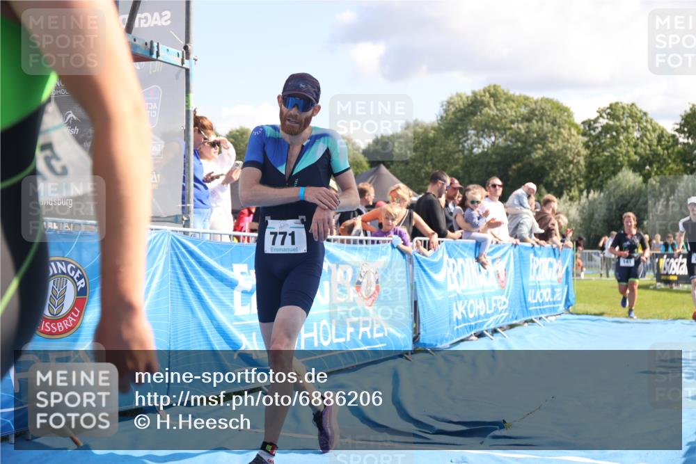 25.08.2024 - Elbe Triathlon Hamburg H.Heesch http://msf.ph/oto/6886206 25.08.2024 11:33:23 Ziel 141, 574, 729, 771, 783 meine-sportfotos.de