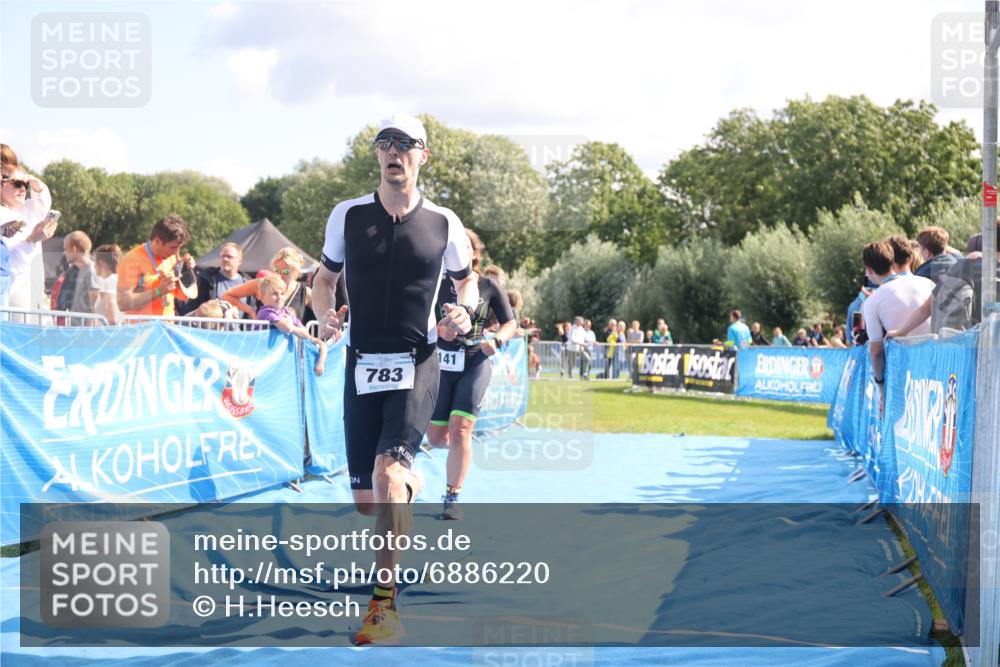 25.08.2024 - Elbe Triathlon Hamburg H.Heesch http://msf.ph/oto/6886220 25.08.2024 11:33:25 Ziel 141, 574, 729, 771, 783 meine-sportfotos.de