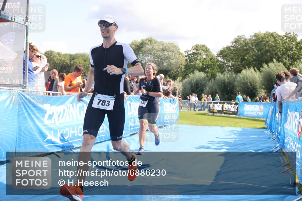 25.08.2024 - Elbe Triathlon Hamburg H.Heesch http://msf.ph/oto/6886230 25.08.2024 11:33:25 Ziel 141, 574, 729, 771, 783 meine-sportfotos.de