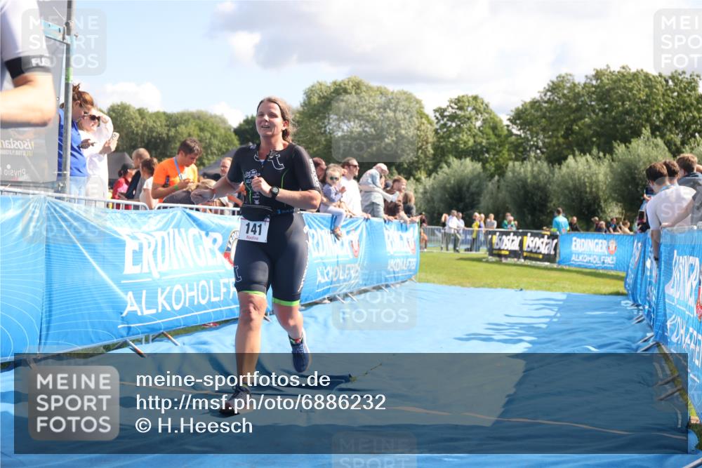 25.08.2024 - Elbe Triathlon Hamburg H.Heesch http://msf.ph/oto/6886232 25.08.2024 11:33:26 Ziel 141, 574, 729, 771, 783 meine-sportfotos.de
