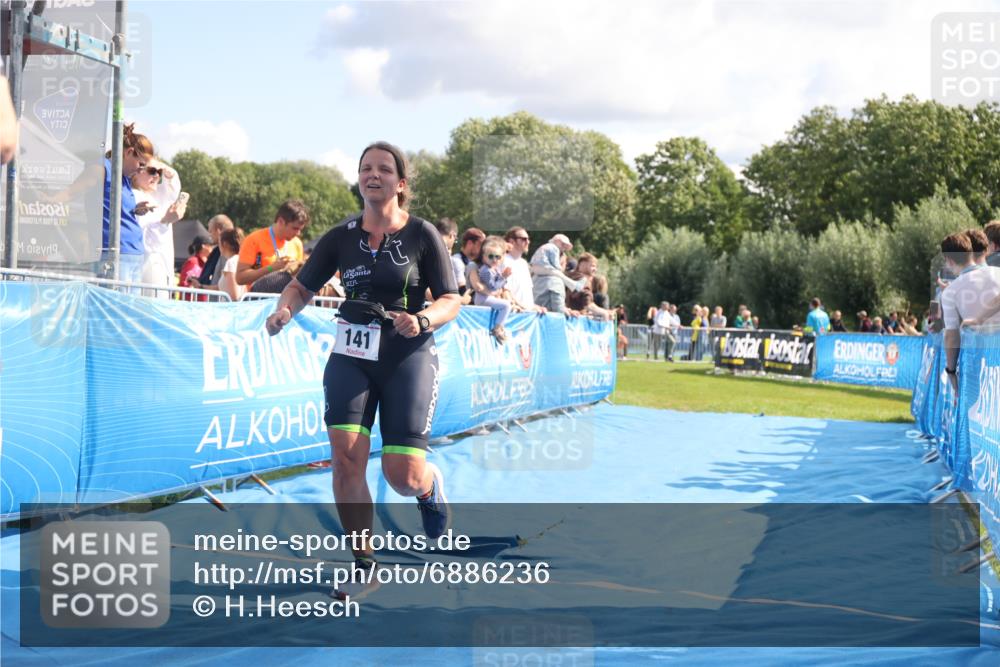 25.08.2024 - Elbe Triathlon Hamburg H.Heesch http://msf.ph/oto/6886236 25.08.2024 11:33:26 Ziel 141, 574, 729, 771, 783 meine-sportfotos.de