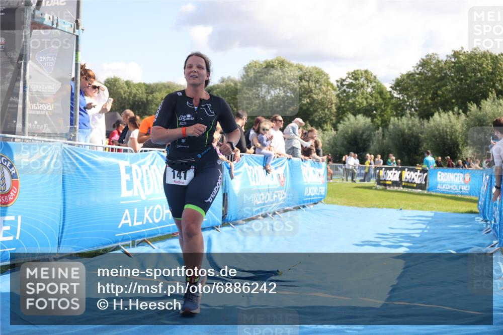 25.08.2024 - Elbe Triathlon Hamburg H.Heesch http://msf.ph/oto/6886242 25.08.2024 11:33:26 Ziel 141, 574, 729, 771, 783 meine-sportfotos.de