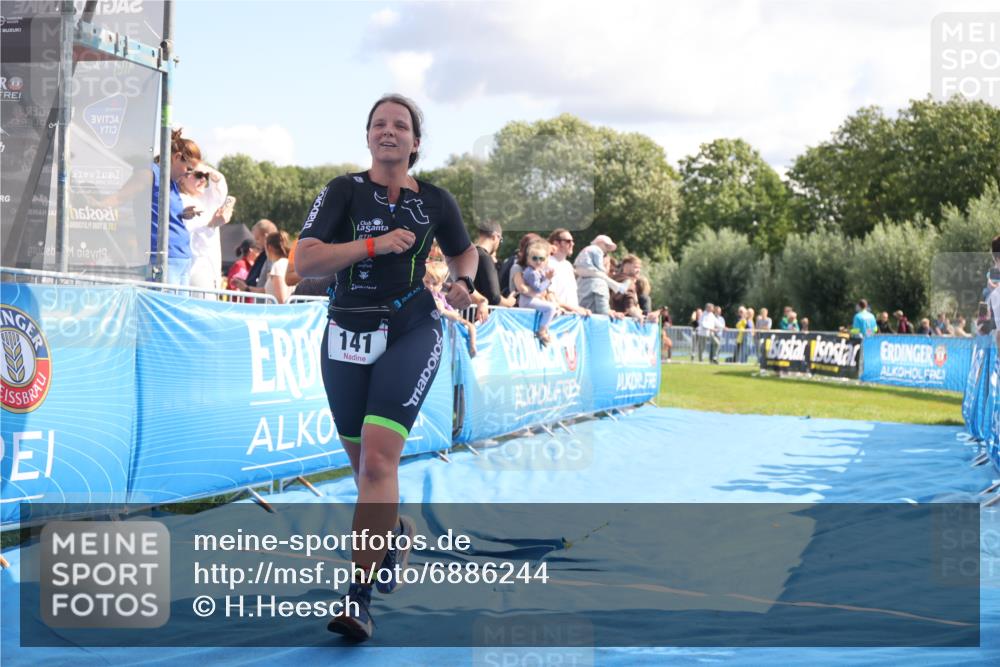 25.08.2024 - Elbe Triathlon Hamburg H.Heesch http://msf.ph/oto/6886244 25.08.2024 11:33:26 Ziel 141, 574, 729, 771, 783 meine-sportfotos.de