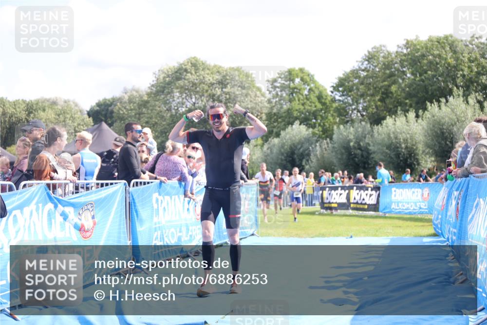 25.08.2024 - Elbe Triathlon Hamburg H.Heesch http://msf.ph/oto/6886253 25.08.2024 11:26:15 Ziel 265, 406, 451, 754 meine-sportfotos.de