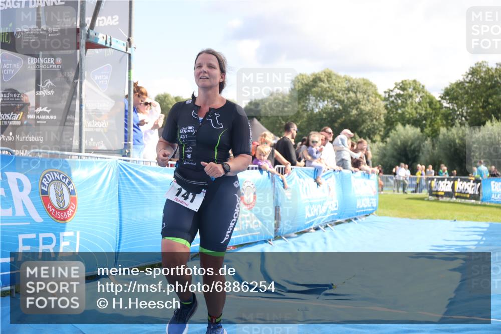 25.08.2024 - Elbe Triathlon Hamburg H.Heesch http://msf.ph/oto/6886254 25.08.2024 11:33:27 Ziel 141, 574, 771, 783 meine-sportfotos.de