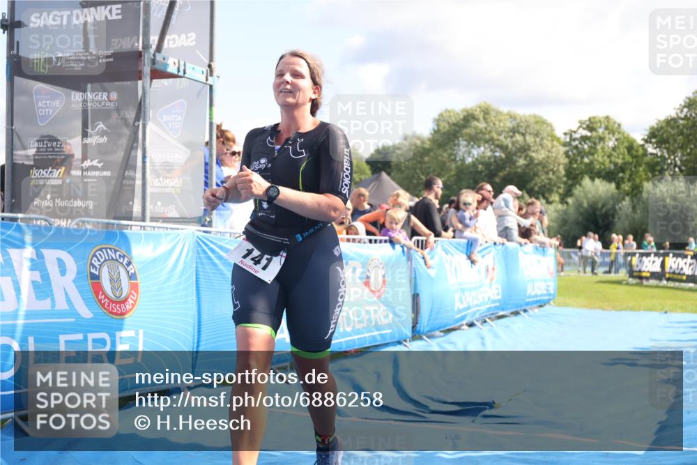 25.08.2024 - Elbe Triathlon Hamburg H.Heesch http://msf.ph/oto/6886258 25.08.2024 11:33:27 Ziel 141, 574, 771, 783 meine-sportfotos.de