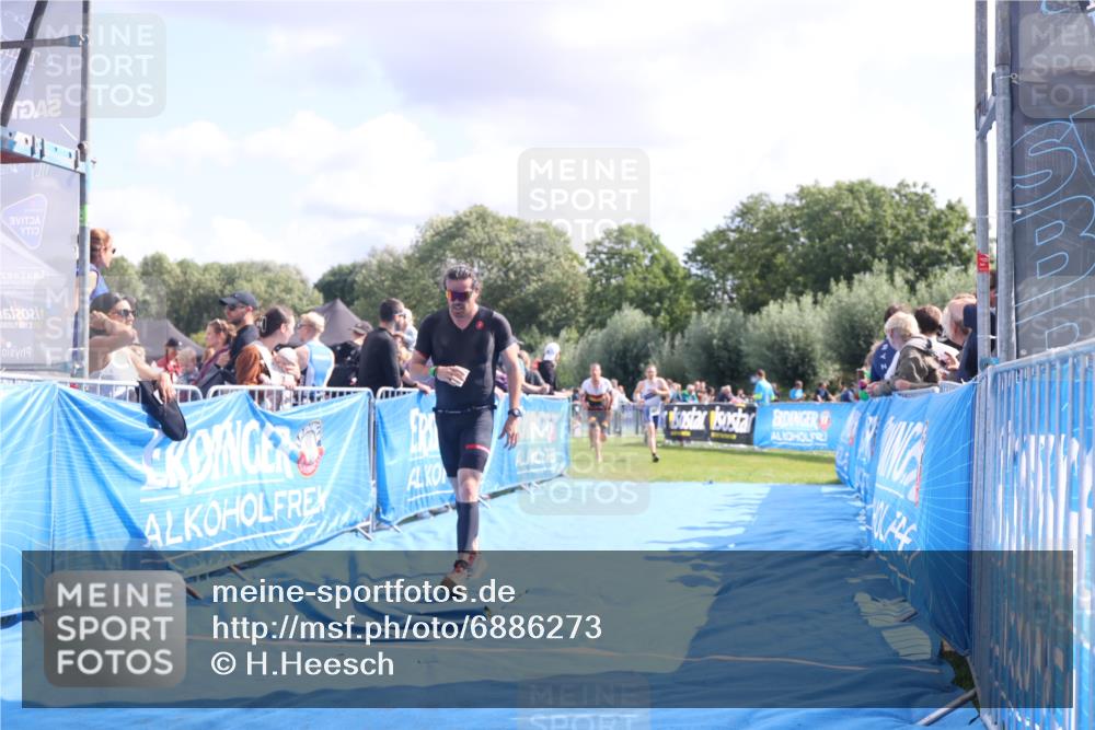 25.08.2024 - Elbe Triathlon Hamburg H.Heesch http://msf.ph/oto/6886273 25.08.2024 11:26:16 Ziel 265, 406, 451, 754 meine-sportfotos.de