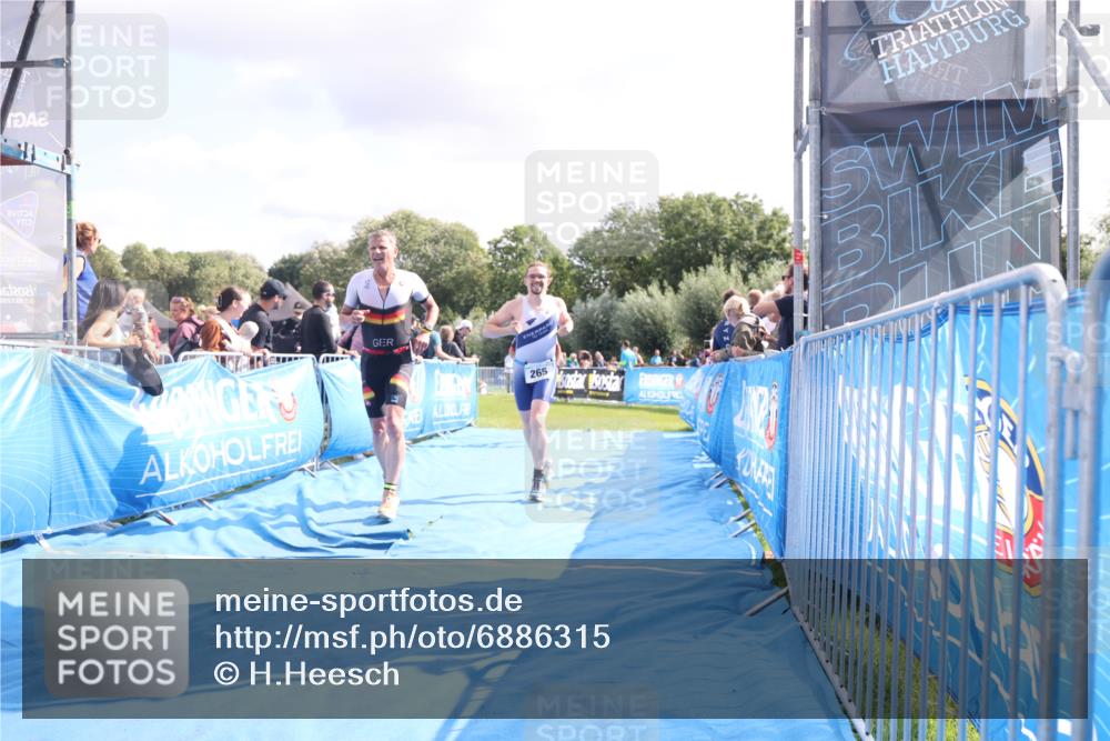 25.08.2024 - Elbe Triathlon Hamburg H.Heesch http://msf.ph/oto/6886315 25.08.2024 11:26:20 Ziel 265, 406, 451, 754 meine-sportfotos.de