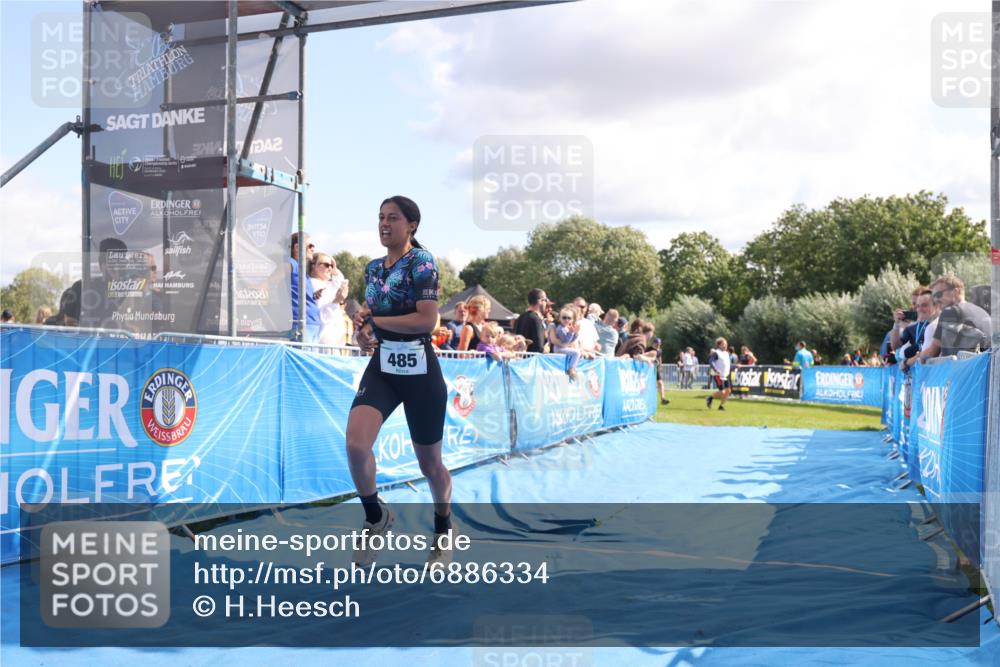 25.08.2024 - Elbe Triathlon Hamburg H.Heesch http://msf.ph/oto/6886334 25.08.2024 11:33:45 Ziel 485, 692 meine-sportfotos.de