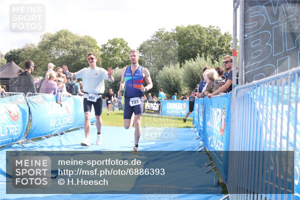 25.08.2024 - Elbe Triathlon Hamburg H.Heesch http://msf.ph/oto/6886393 25.08.2024 11:26:28 Ziel 265, 406, 451, 601, 723, 1846 meine-sportfotos.de