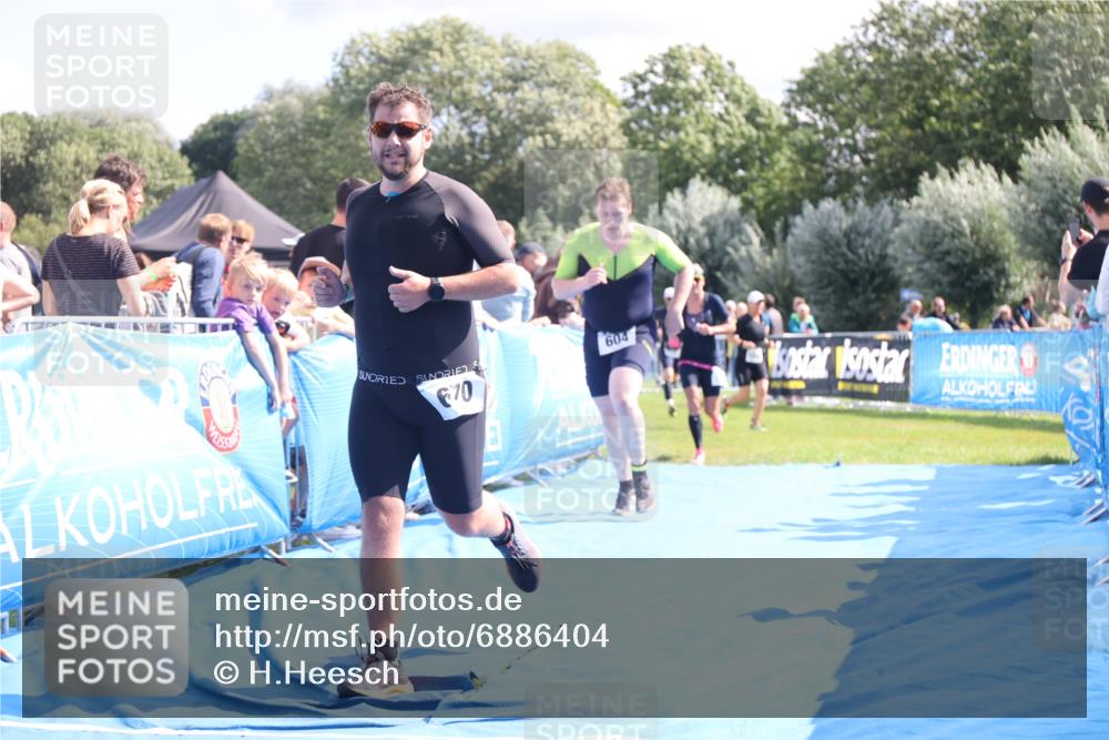 25.08.2024 - Elbe Triathlon Hamburg H.Heesch http://msf.ph/oto/6886404 25.08.2024 11:34:05 Ziel 545, 604, 670, 772 meine-sportfotos.de