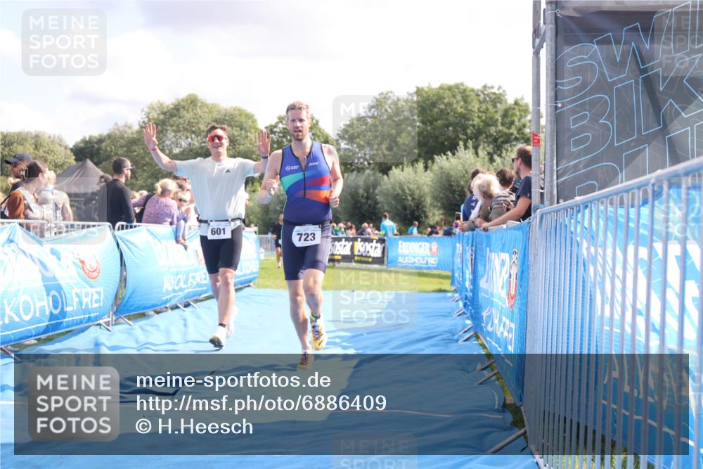 25.08.2024 - Elbe Triathlon Hamburg H.Heesch http://msf.ph/oto/6886409 25.08.2024 11:26:29 Ziel 406, 601, 723, 1846 meine-sportfotos.de
