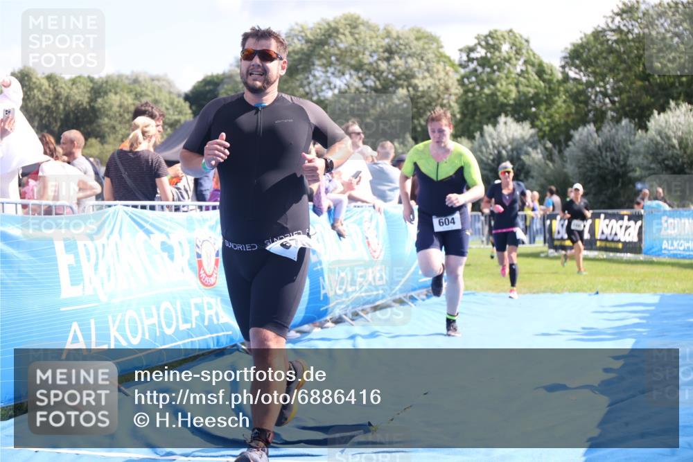 25.08.2024 - Elbe Triathlon Hamburg H.Heesch http://msf.ph/oto/6886416 25.08.2024 11:34:05 Ziel 545, 604, 670, 772 meine-sportfotos.de