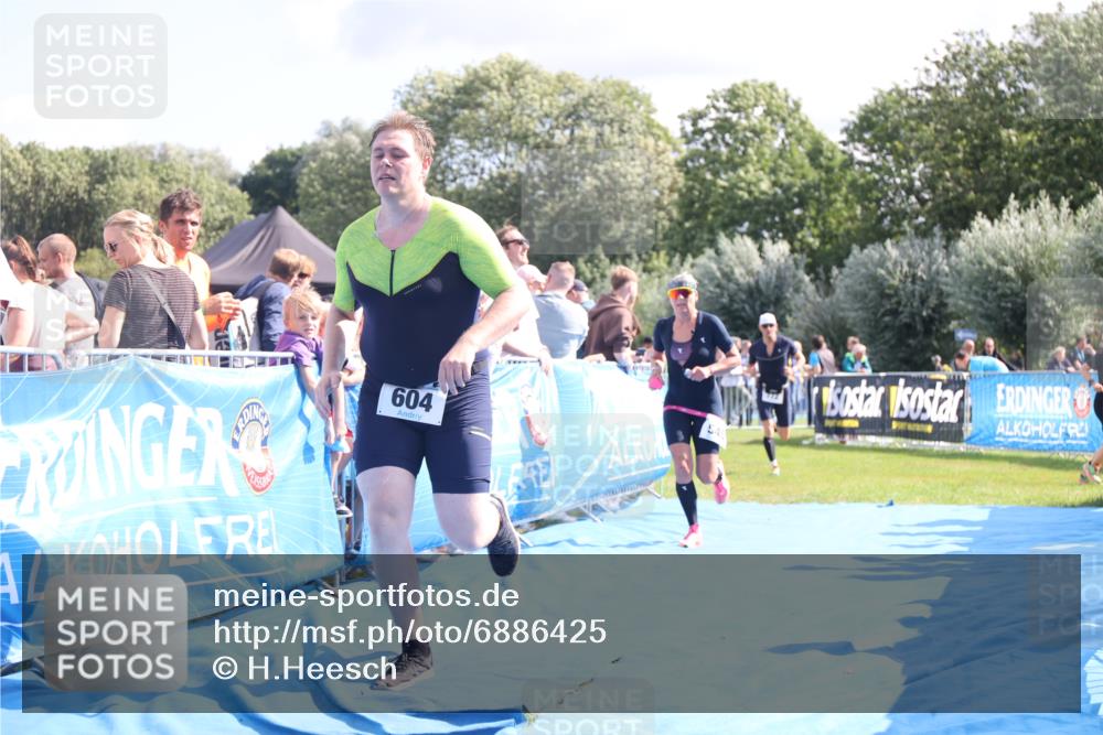 25.08.2024 - Elbe Triathlon Hamburg H.Heesch http://msf.ph/oto/6886425 25.08.2024 11:34:06 Ziel 545, 604, 670, 772 meine-sportfotos.de