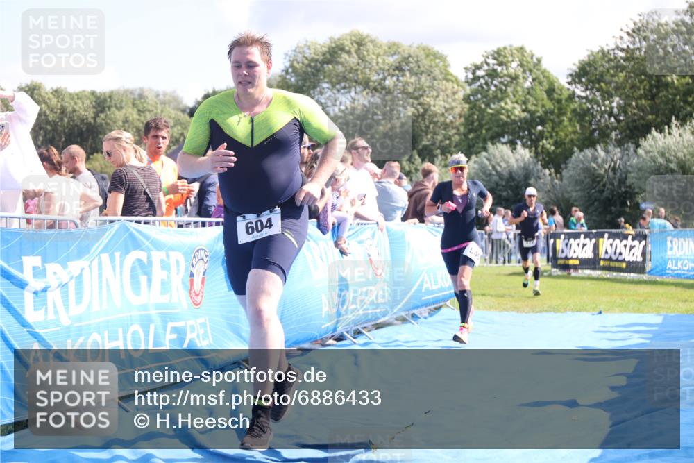 25.08.2024 - Elbe Triathlon Hamburg H.Heesch http://msf.ph/oto/6886433 25.08.2024 11:34:07 Ziel 545, 604, 670, 772 meine-sportfotos.de