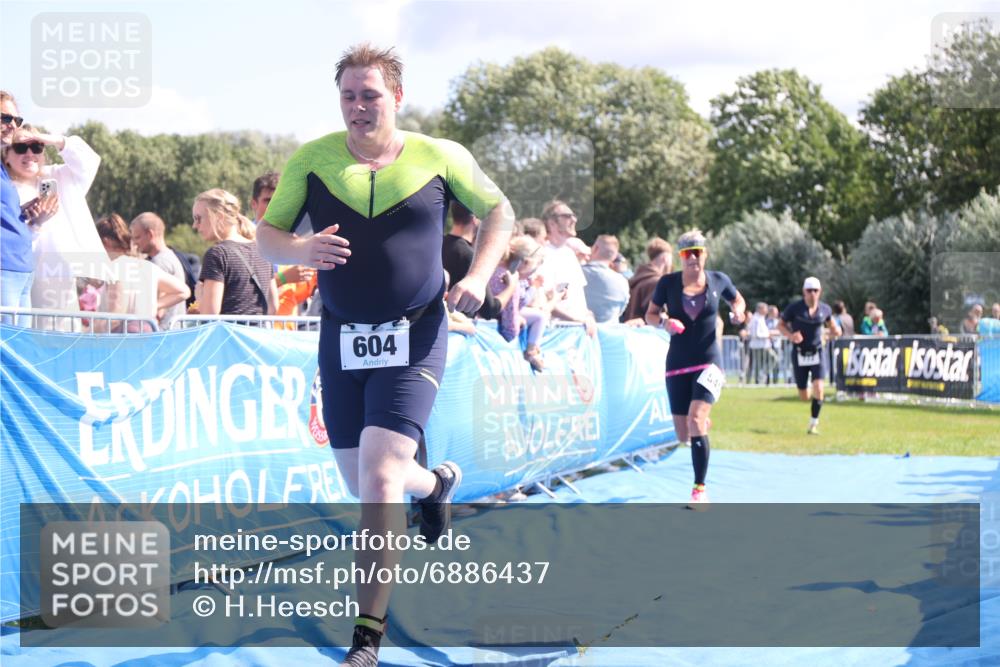 25.08.2024 - Elbe Triathlon Hamburg H.Heesch http://msf.ph/oto/6886437 25.08.2024 11:34:07 Ziel 545, 604, 670, 772 meine-sportfotos.de