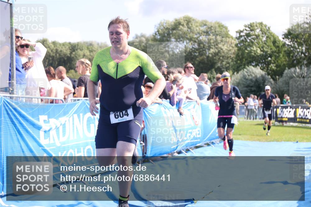25.08.2024 - Elbe Triathlon Hamburg H.Heesch http://msf.ph/oto/6886441 25.08.2024 11:34:07 Ziel 545, 604, 670, 772 meine-sportfotos.de