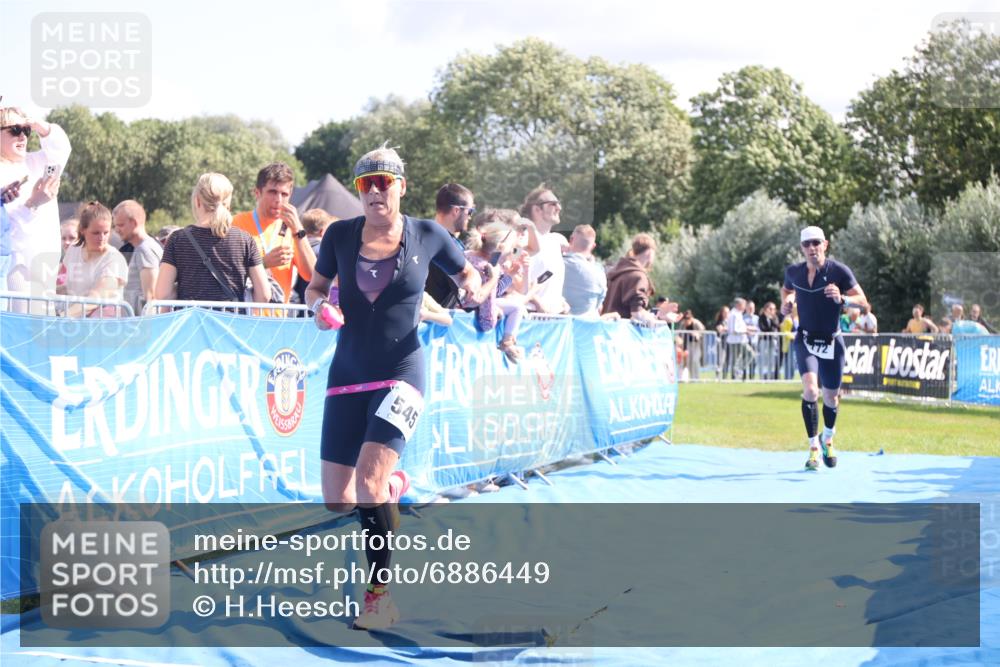 25.08.2024 - Elbe Triathlon Hamburg H.Heesch http://msf.ph/oto/6886449 25.08.2024 11:34:08 Ziel 545, 604, 670, 772 meine-sportfotos.de