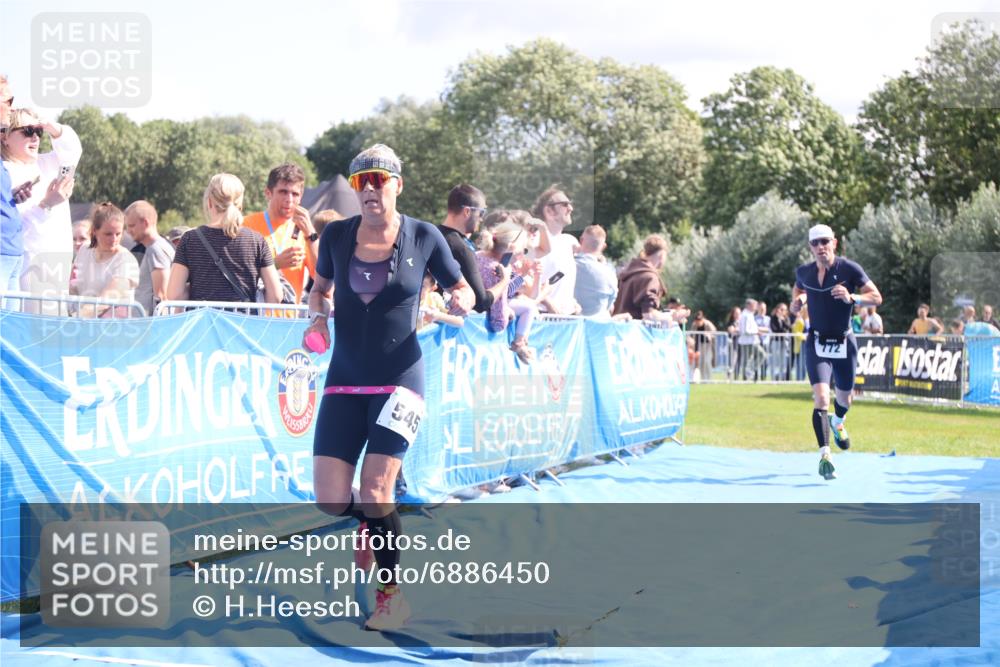 25.08.2024 - Elbe Triathlon Hamburg H.Heesch http://msf.ph/oto/6886450 25.08.2024 11:34:08 Ziel 545, 604, 670, 772 meine-sportfotos.de