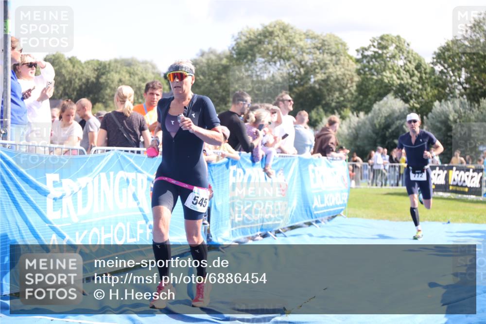 25.08.2024 - Elbe Triathlon Hamburg H.Heesch http://msf.ph/oto/6886454 25.08.2024 11:34:08 Ziel 545, 604, 670, 772 meine-sportfotos.de