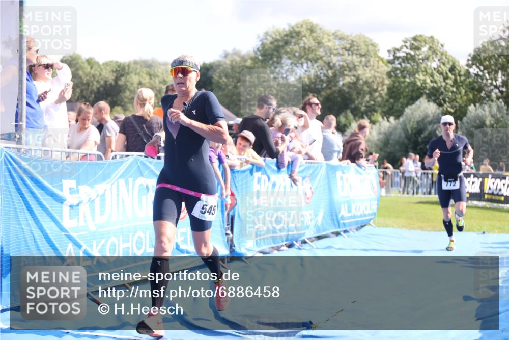 25.08.2024 - Elbe Triathlon Hamburg H.Heesch http://msf.ph/oto/6886458 25.08.2024 11:34:08 Ziel 545, 604, 670, 772 meine-sportfotos.de