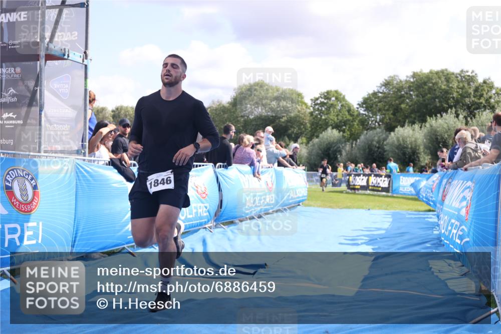 25.08.2024 - Elbe Triathlon Hamburg H.Heesch http://msf.ph/oto/6886459 25.08.2024 11:26:34 Ziel 601, 680, 723, 1846 meine-sportfotos.de