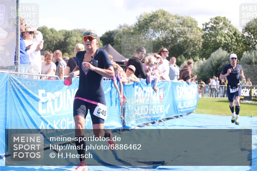 25.08.2024 - Elbe Triathlon Hamburg H.Heesch http://msf.ph/oto/6886462 25.08.2024 11:34:09 Ziel 545, 604, 670, 671, 772 meine-sportfotos.de