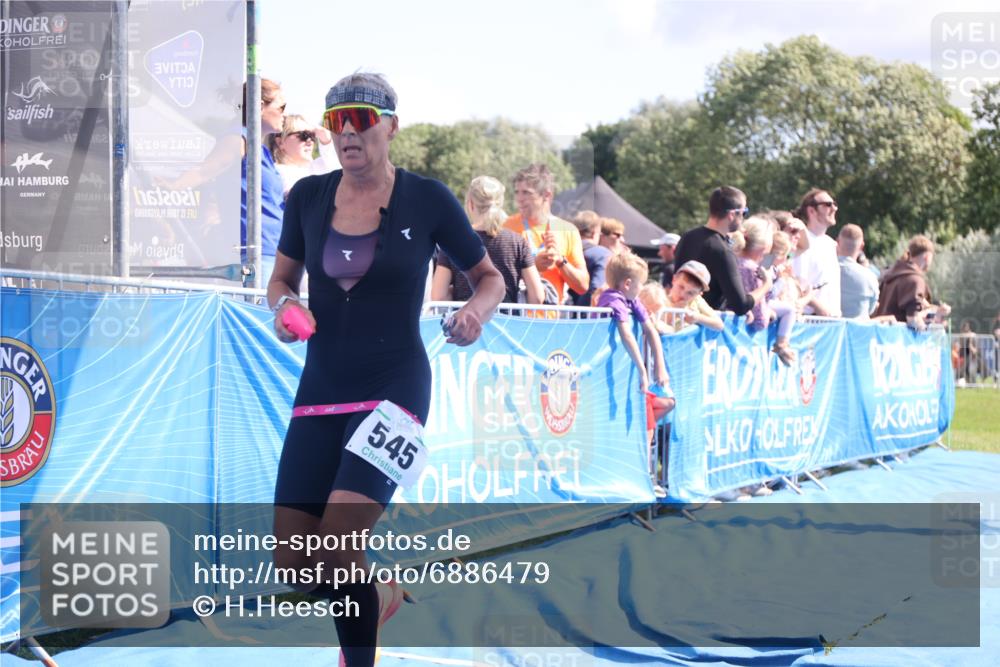 25.08.2024 - Elbe Triathlon Hamburg H.Heesch http://msf.ph/oto/6886479 25.08.2024 11:34:09 Ziel 545, 604, 670, 671, 772 meine-sportfotos.de