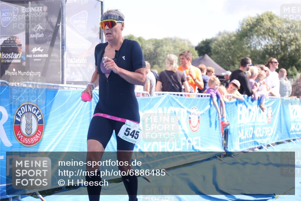 25.08.2024 - Elbe Triathlon Hamburg H.Heesch http://msf.ph/oto/6886485 25.08.2024 11:34:09 Ziel 545, 604, 670, 671, 772 meine-sportfotos.de