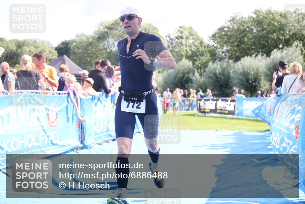 25.08.2024 - Elbe Triathlon Hamburg H.Heesch http://msf.ph/oto/6886488 25.08.2024 11:34:10 Ziel 545, 604, 670, 671, 683, 772 meine-sportfotos.de