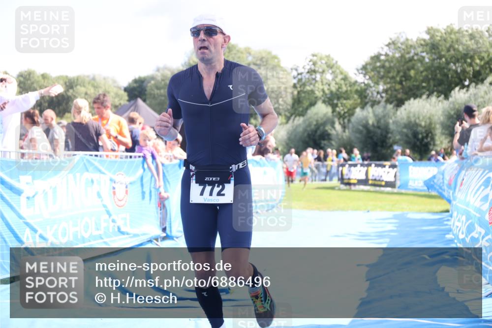 25.08.2024 - Elbe Triathlon Hamburg H.Heesch http://msf.ph/oto/6886496 25.08.2024 11:34:11 Ziel 545, 604, 670, 671, 683, 772 meine-sportfotos.de