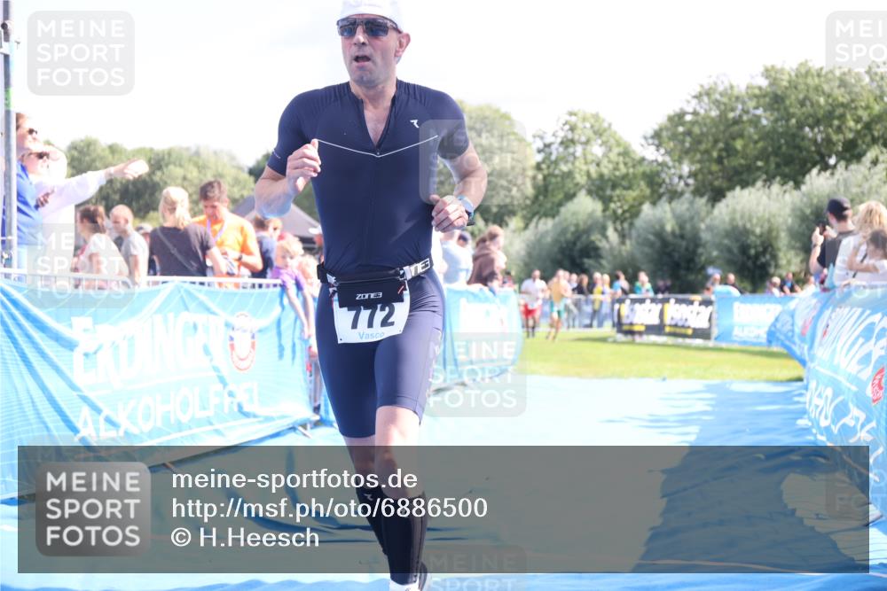 25.08.2024 - Elbe Triathlon Hamburg H.Heesch http://msf.ph/oto/6886500 25.08.2024 11:34:11 Ziel 545, 604, 670, 671, 683, 772 meine-sportfotos.de