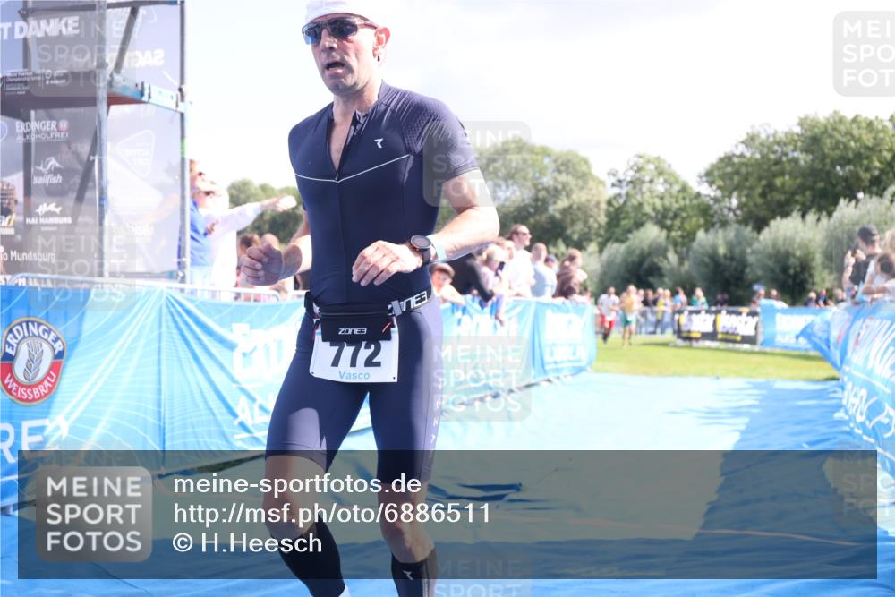 25.08.2024 - Elbe Triathlon Hamburg H.Heesch http://msf.ph/oto/6886511 25.08.2024 11:34:11 Ziel 545, 604, 670, 671, 683, 772 meine-sportfotos.de