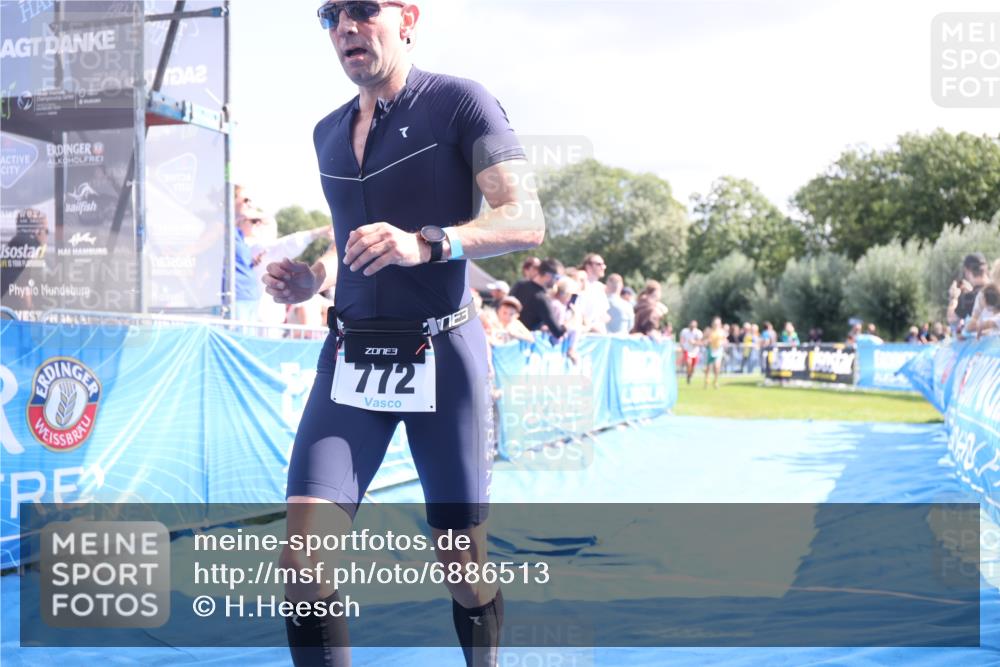 25.08.2024 - Elbe Triathlon Hamburg H.Heesch http://msf.ph/oto/6886513 25.08.2024 11:34:11 Ziel 545, 604, 670, 671, 683, 772 meine-sportfotos.de