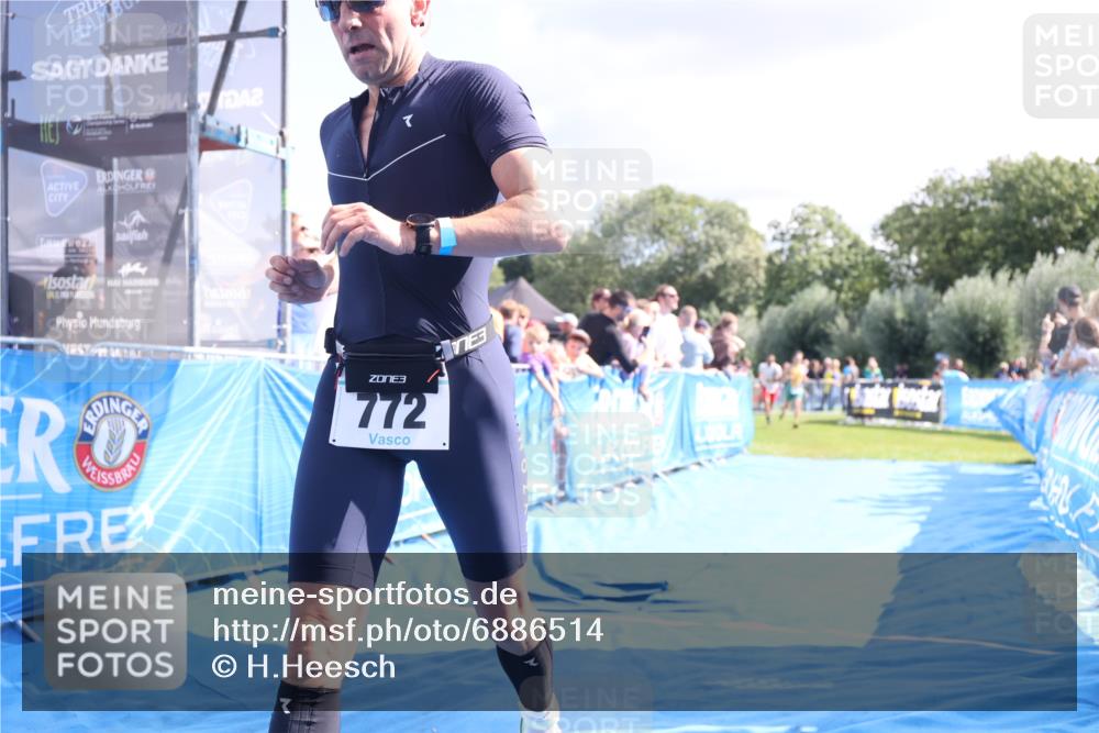 25.08.2024 - Elbe Triathlon Hamburg H.Heesch http://msf.ph/oto/6886514 25.08.2024 11:34:11 Ziel 545, 604, 670, 671, 683, 772 meine-sportfotos.de