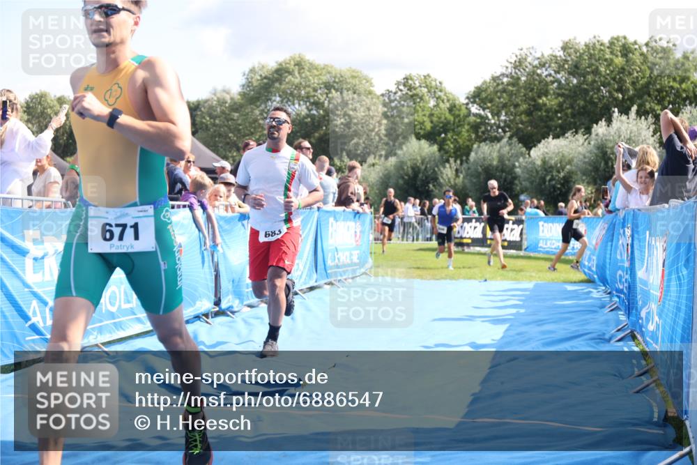 25.08.2024 - Elbe Triathlon Hamburg H.Heesch http://msf.ph/oto/6886547 25.08.2024 11:34:18 Ziel 606, 671, 683, 795, 1429 meine-sportfotos.de