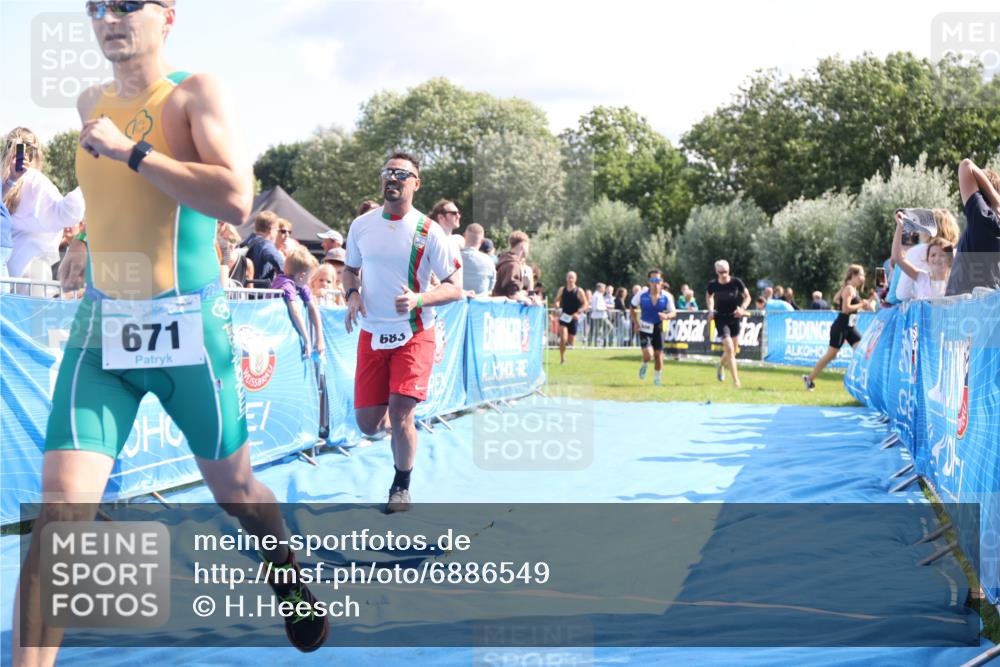25.08.2024 - Elbe Triathlon Hamburg H.Heesch http://msf.ph/oto/6886549 25.08.2024 11:34:18 Ziel 606, 671, 683, 795, 1429 meine-sportfotos.de