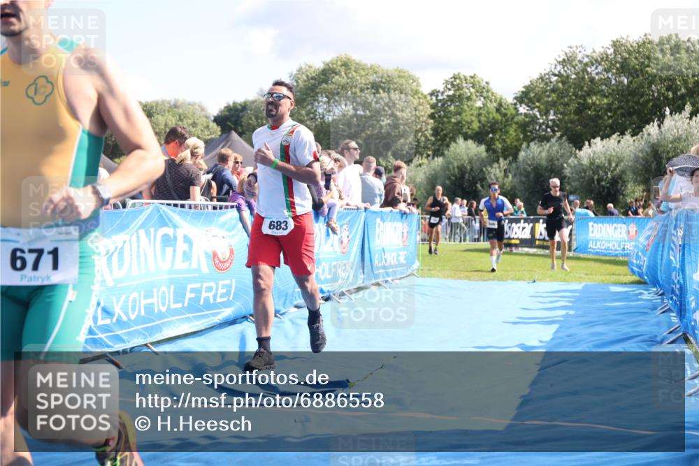 25.08.2024 - Elbe Triathlon Hamburg H.Heesch http://msf.ph/oto/6886558 25.08.2024 11:34:18 Ziel 606, 671, 683, 795, 1429 meine-sportfotos.de